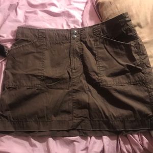 gap cargo brown skirt